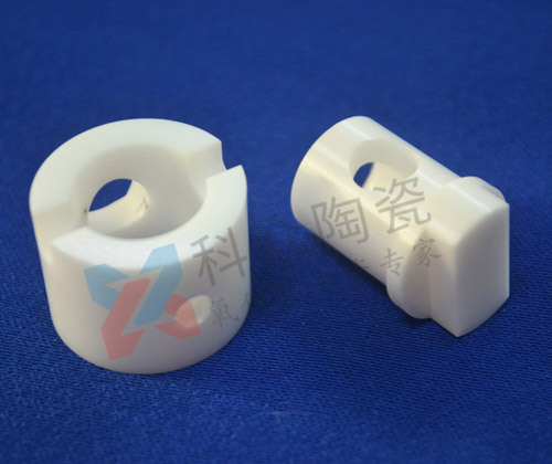 工業陶瓷在擠壓成型時應注意什么?